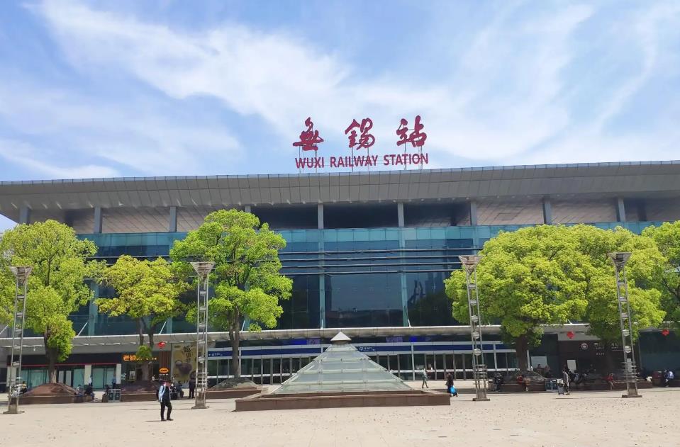 無(wú)錫站高鐵燈箱廣告